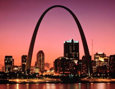 Gateway arch and st. louis skyline at sunset